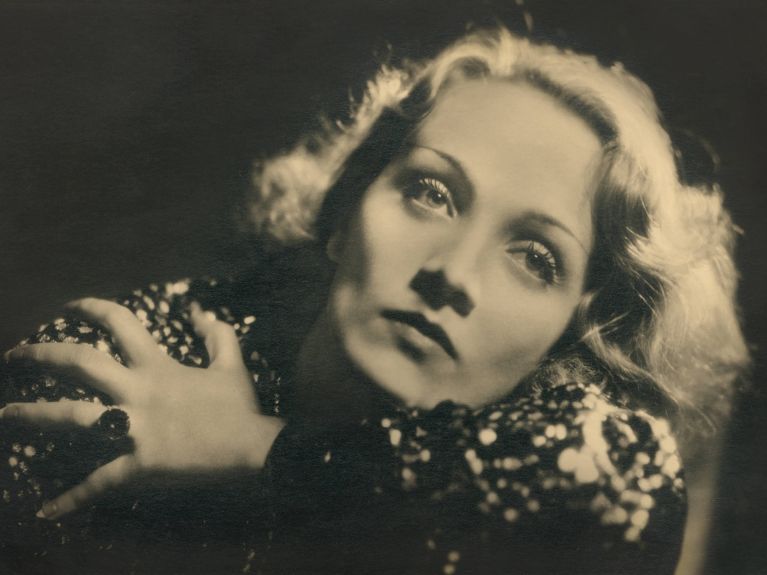 Marlene Dietrich on the set of “Shanghai Express”.