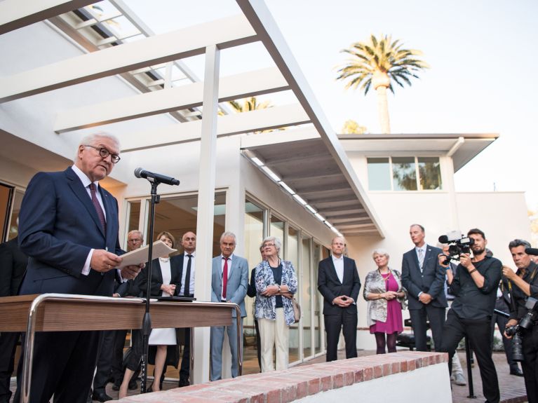 Bundespräsident Steinmeier eröffnet das Thomas-Mann-Haus.