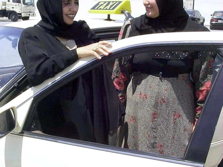 Mehr Rechte: Frauen dürfen in Saudi Arabien Autofahren