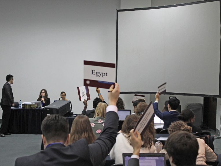 Keine Hemmungen: Die Studenten brachten in Panama ihre Positionen für Ägypten ein. Keine Hemmungen: Die Studenten brachten in Panama ihre Positionen für Ägypten ein.