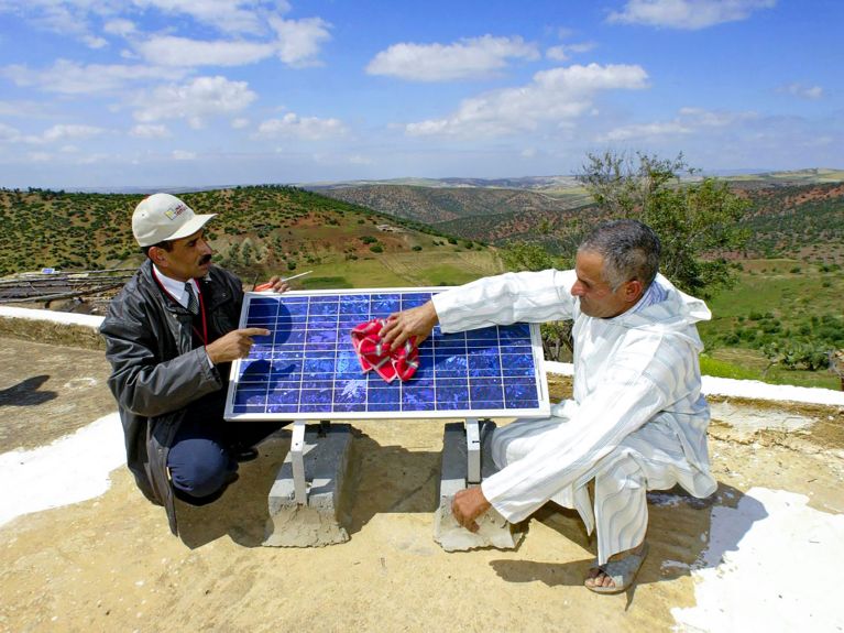 التخصصية والماهرة من أجل توسيع الاعتماد على مصادر الطاقة المتجددة. 