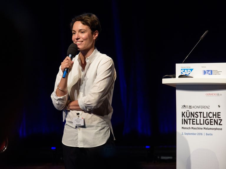 Maria Exner betreut das Projekt „Europe Talks“. Maria Exner betreut das Projekt „Europe Talks“.