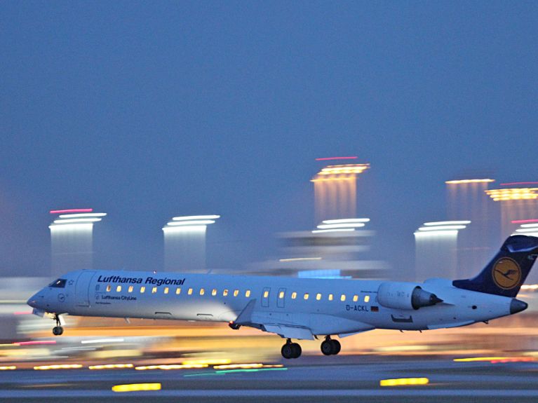 Flugzeug hebt ab Flugzeug hebt ab
