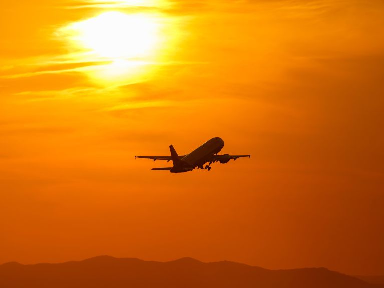 CO2-Steuer: wird das Fliegen teurer? CO2-Steuer: wird das Fliegen teurer?
