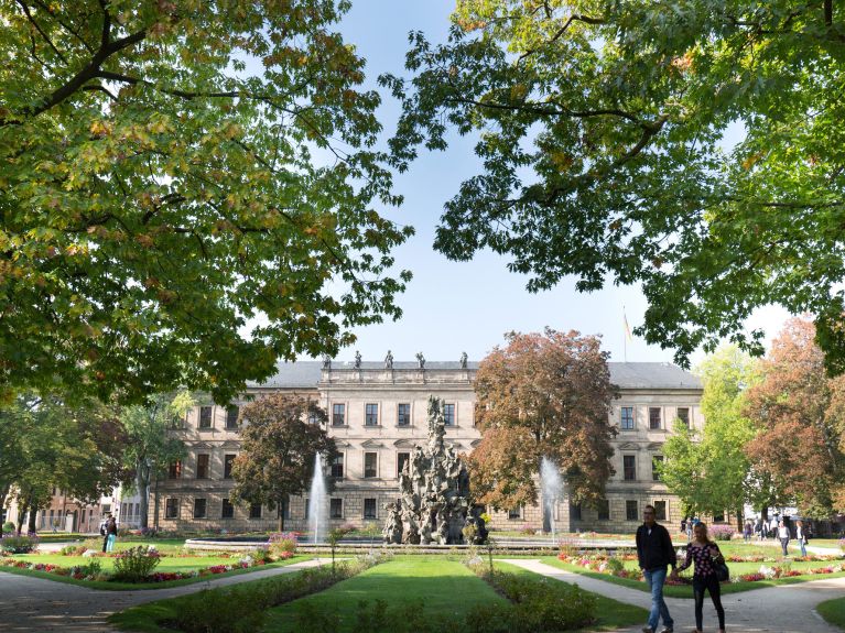 Universität Erlangen Universität Erlangen