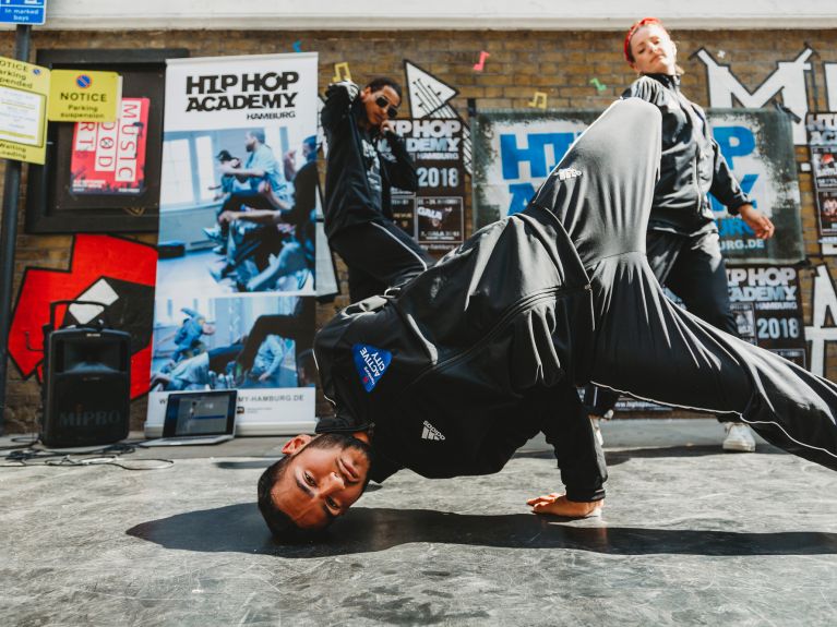 Die HipHop-Academy der Hansestadt bei „Hamburg on Tour“. Die HipHop-Academy der Hansestadt bei „Hamburg on Tour“.