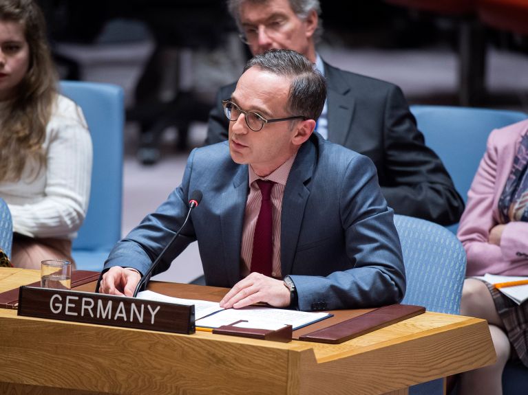 Heiko Maas taking part in a debate at the United Nations