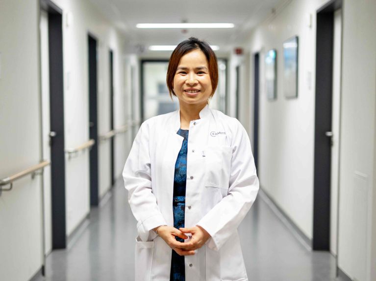 Professor Ta is a consultant in psychiatry and psychotherapy. Professor Ta is a consultant in psychiatry and psychotherapy.