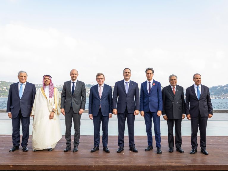 Besides Wadephul (centre left) and Turkish Foreign Minister Hakan Fidan (centre right), who was hosting the meeting, foreign ministers from France, the United Kingdom, Italy, Egypt, Pakistan and Saudi Arabia gathered in Istanbul. 