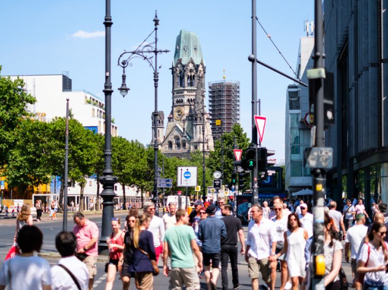 Germans are very diverse. But what is the average German like?