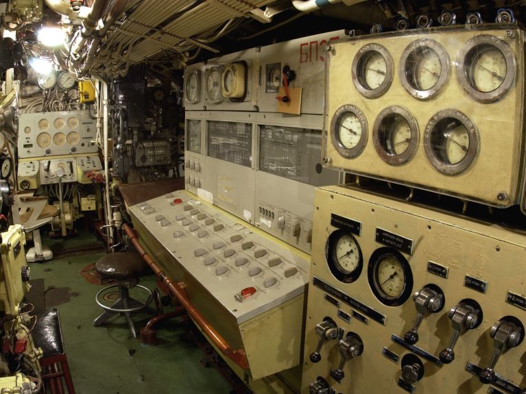 Blick in die Kommandozentrale des ehemaligen sowjetischen U-Boots