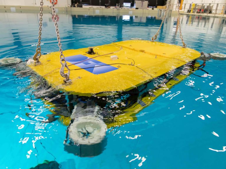The autonomous robot AUV Cuttlefish carrying out buoyancy tests at the DFKI.