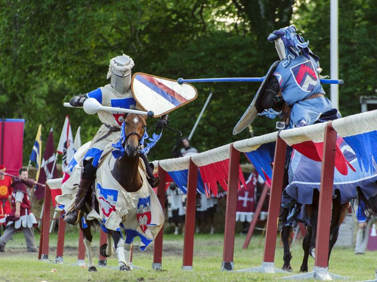 Idade Média viva: torneios de cavaleiros 