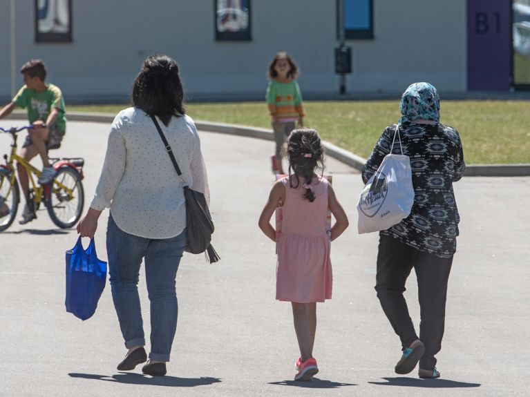 طلبات قياسية بشأن لم شمل عائلات اللاجئين في ألمانيا