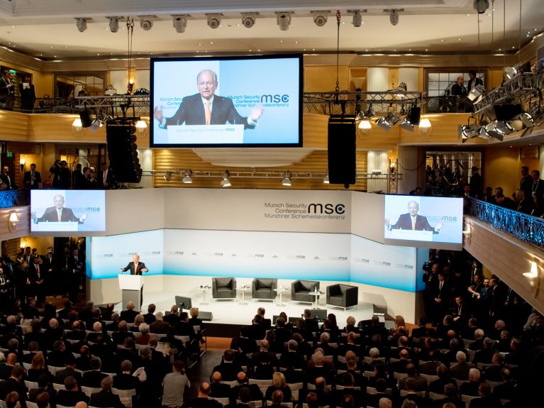 Münchner Sicherheitskonferenz: Hier geht es um die Sicherheit der Welt. Münchner Sicherheitskonferenz: Hier geht es um die Sicherheit der Welt.