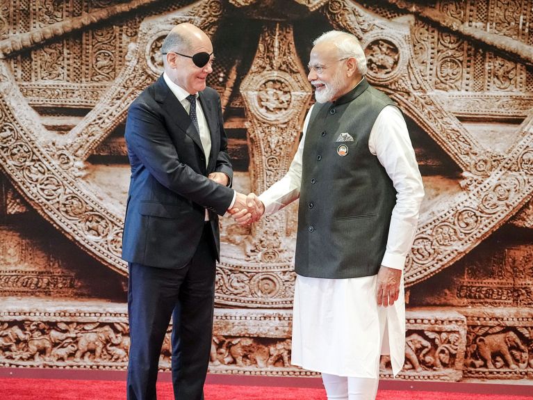 Olaf Scholz, Narendra Modi Olaf Scholz, Narendra Modi