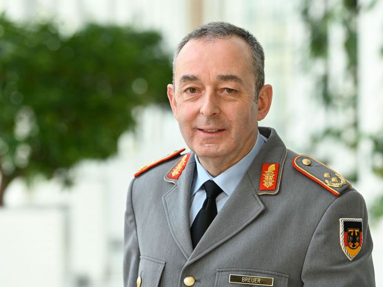 General Carsten Breuer