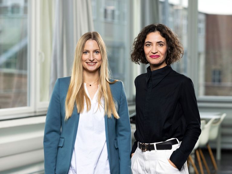 Josephine Ballon und Anna-Lena von Hodenberg 