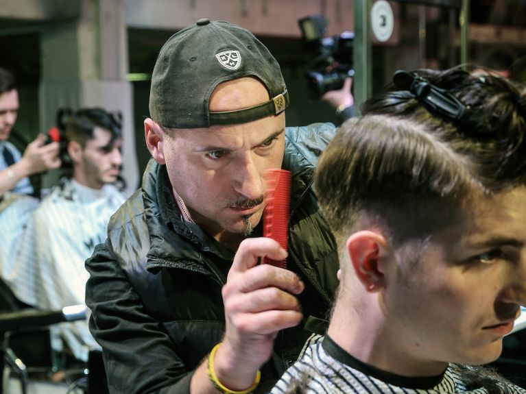 Слово «парикмахер» тоже имеет немецкие корни.
