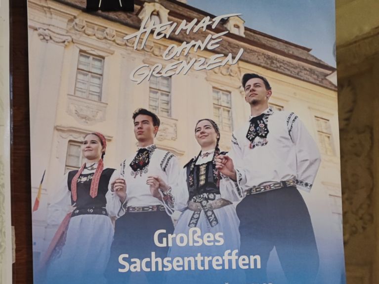 Cerca de 15.000 sajones de Transilvania se reunieron en verano de 2024 en Sibiu para conmemorar sus ochocientos años de historia en la región.