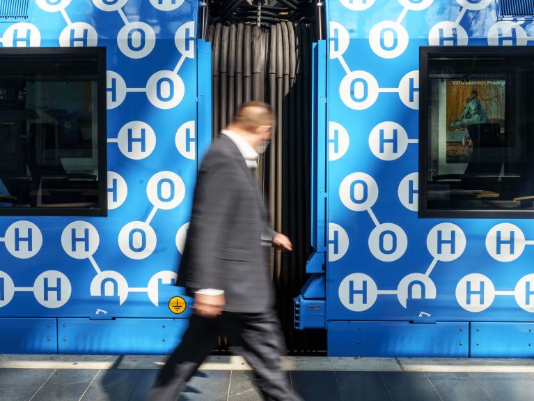 Hydrogen train at the station in Frankfurt Hydrogen train at the station in Frankfurt
