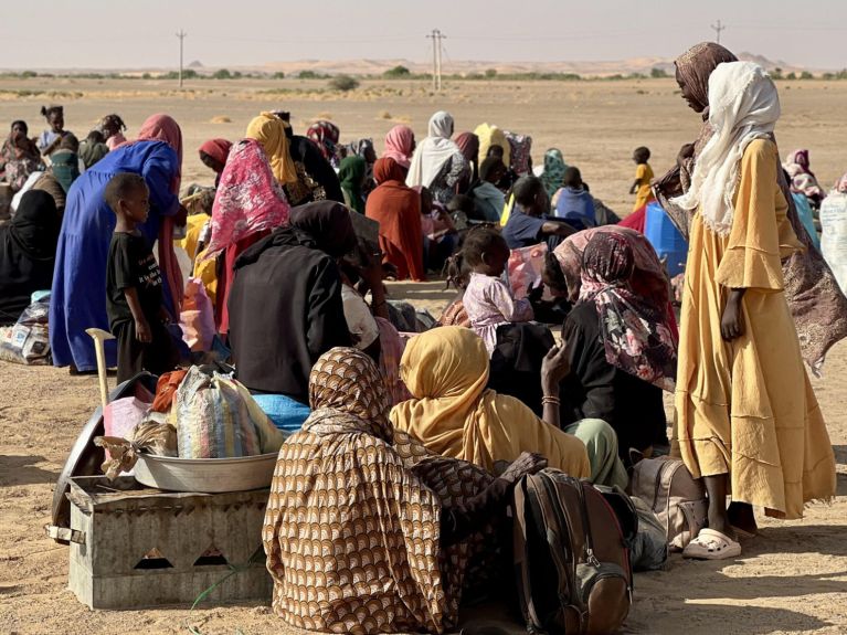     „Schutz und Gerechtigkeit für das sudanesische Volk ist nicht nur eine rechtliche Verpflichtung, sondern auch ein dringendes moralisches Gebot“, heißt es in der Erklärung. 