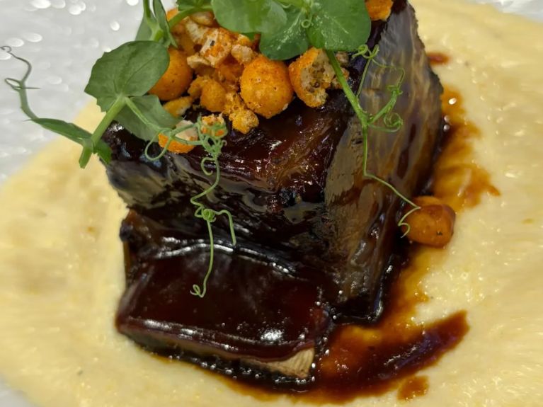 Kolar łączy niemieckie i polskie klasyki z hiszpańską koncepcją tapas. 