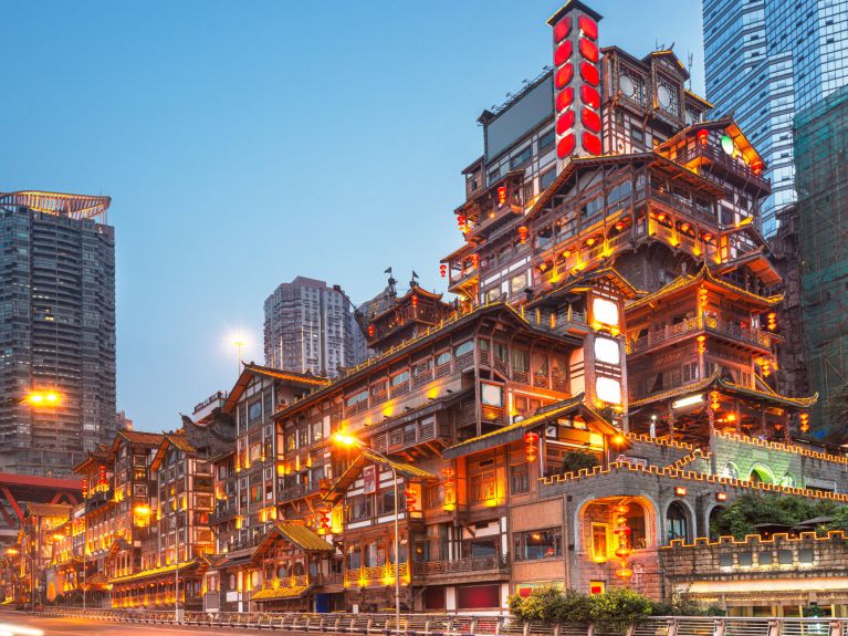 Chongqings Stadtansichten sind unverwechselbar.   Chongqings Stadtansichten sind unverwechselbar.