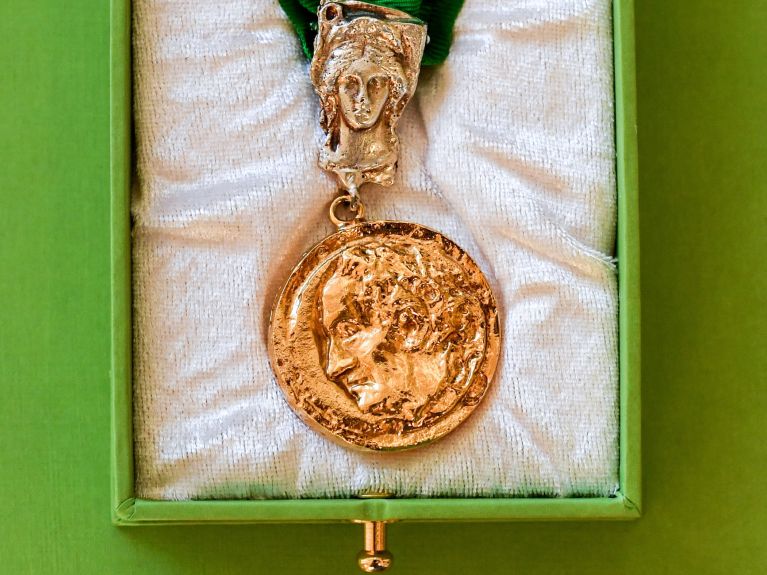 Die Goethe-Medaille ist der wichtigste Preis der Auswärtigen Kulturpolitik Deutschlands. Die Goethe-Medaille ist der wichtigste Preis der Auswärtigen Kulturpolitik Deutschlands.