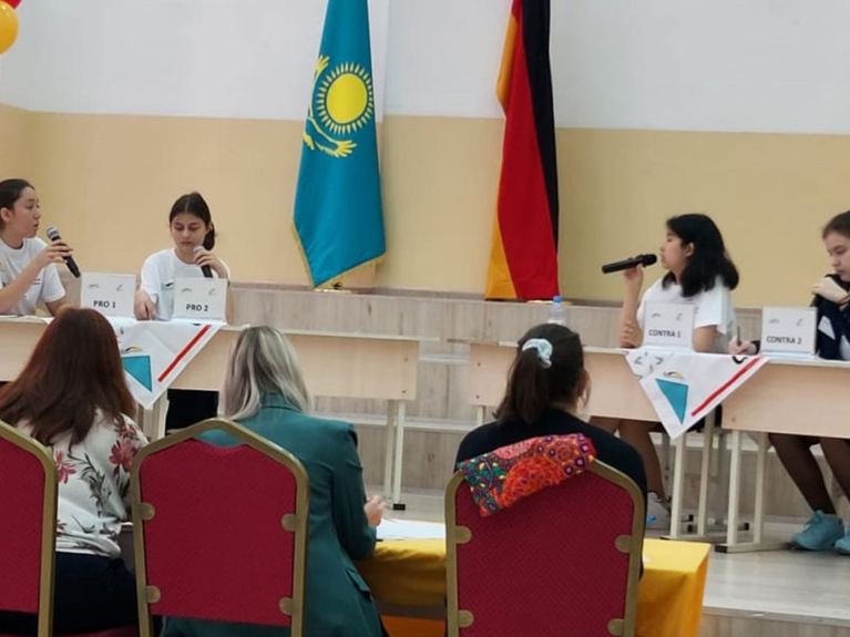 Jugend debattiert: Finale in Almaty Jugend debattiert: Finale in Almaty