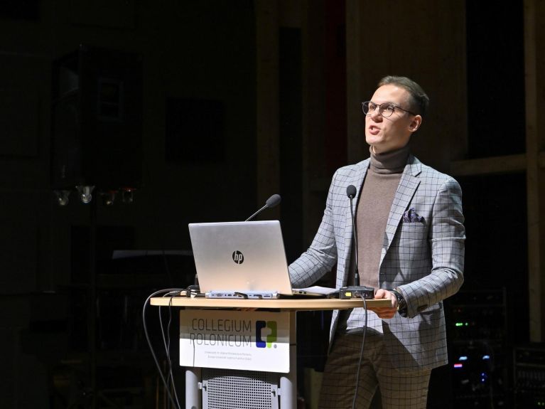 Jakub bei einem Vortrag an der Europa-Universität Viadrina 