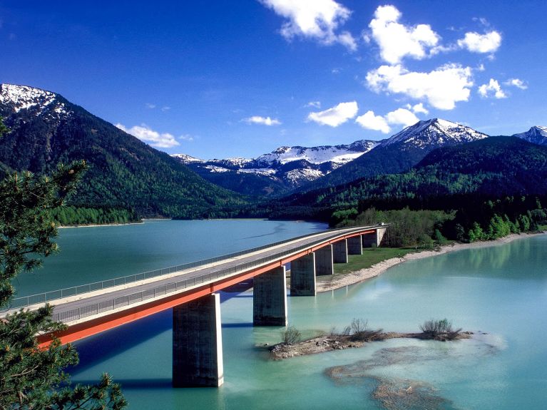 On the way on the German Alpine Road