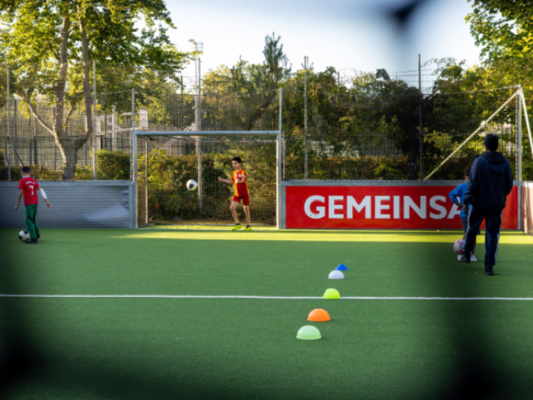 Game with cones 