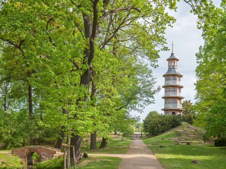 Chinesische Pagode im Schlosspark Oranienbaum Chinesische Pagode im Schlosspark Oranienbaum