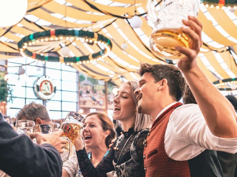 Oktoberfest: eine riesige Party  