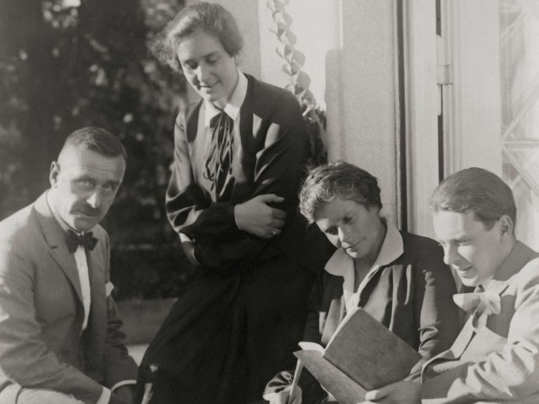 Thomas Mann in 1931 with his wife Katia and their children Klaus and Erika Thomas Mann in 1931 with his wife Katia and their children Klaus and Erika
