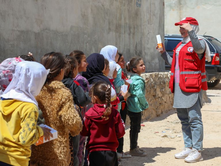 Der SARC bietet kostenlose Gesundheitsversorgung für Menschen in Syrien an. 