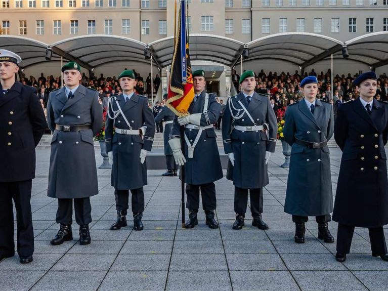 Solemn oath at the Bendlerblock in Berlin, headquarters of the Federal Ministry of Defence 