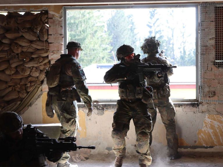 Urban warfare exercise together with US soldiers on a training ground in Slovakia 