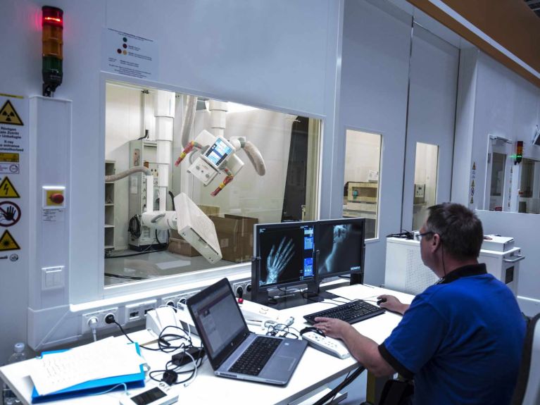 Tecnologia de ponta da Alemanha: máquina de raio X da última geração. Tecnologia de ponta da Alemanha: máquina de raio X da última geração.