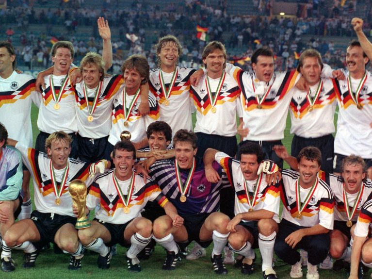 Éxito en Roma: la selección alemana tras la victoria en el Mundial de 1990 