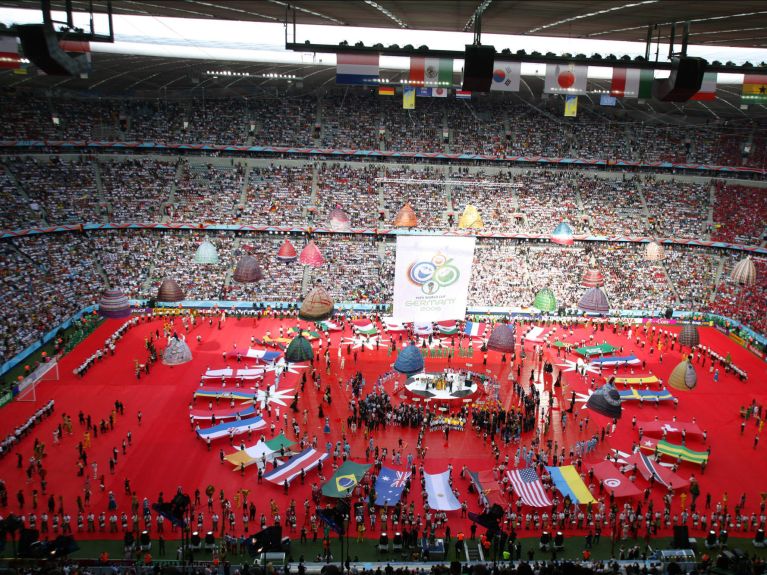 Una celebración colorida y alegre: inauguración de la Copa del Mundo de Fútbol 2006 en Múnich 