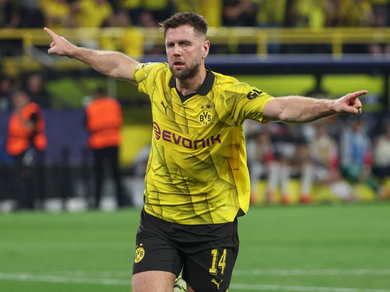 Niclas Füllkrug, Borussia Dortmund, 31/15/11. Niemcy, niegdyś kraj środkowych napastników z mocnym uderzeniem główką, teraz ma tylko jednego. Rola Füllkruga: jest asem trzymanym w rękawie. Niclas Füllkrug, Borussia Dortmund, 31/15/11. Niemcy, niegdyś kraj środkowych napastników z mocnym uderzeniem główką, teraz ma tylko jednego. Rola Füllkruga: jest asem trzymanym w rękawie.