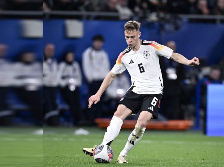 Joshua Kimmich, Bayern Monachium, 29 lat, 84 mecze międzynarodowe i 6 bramek przed Mistrzostwami Europy, przez długi czas grał jako defensywny pomocnik na środku boiska. W 2024 r. gra zarówno w Bayernie jak i w reprezentacji narodowej na swojej dawnej pozycji prawego obrońcy. Joshua Kimmich, Bayern Monachium, 29 lat, 84 mecze międzynarodowe i 6 bramek przed Mistrzostwami Europy, przez długi czas grał jako defensywny pomocnik na środku boiska. W 2024 r. gra zarówno w Bayernie jak i w reprezentacji narodowej na swojej dawnej pozycji prawego obrońcy.