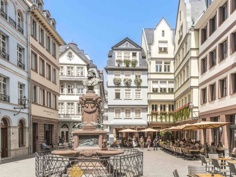 The Hühnermarkt in the new Frankfurt old town 