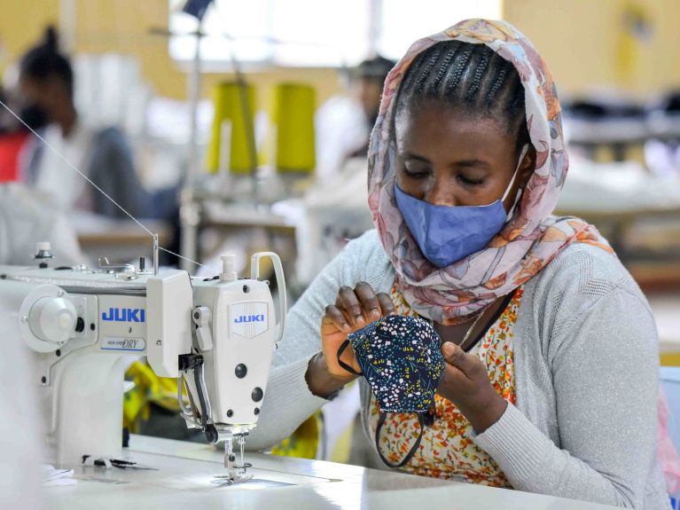Female worker in Ethiopia: people here are especially affected by the pandemic