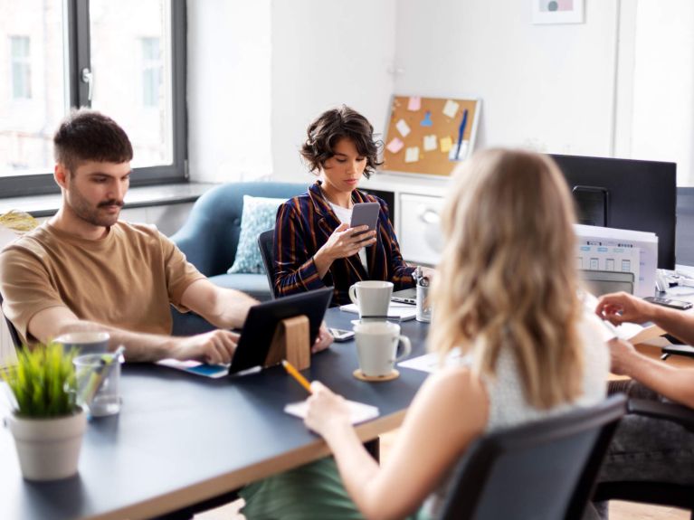 Do auditório para o escritório: Com uma estratégia sólida e suporte, os pesquisadores podem transformar suas descobertas acadêmicas em startups bem-sucedidas. Do auditório para o escritório: Com uma estratégia sólida e suporte, os pesquisadores podem transformar suas descobertas acadêmicas em startups bem-sucedidas.