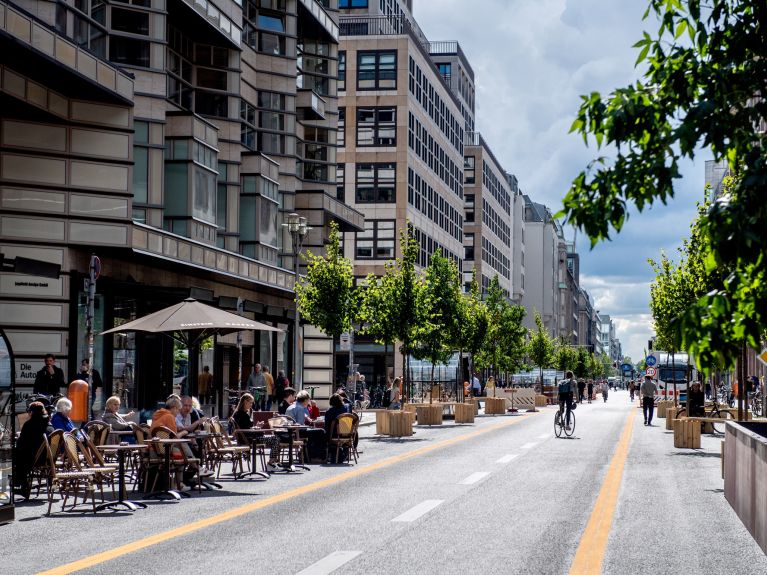 In Berlin laden Straßen zum Verweilen ein.