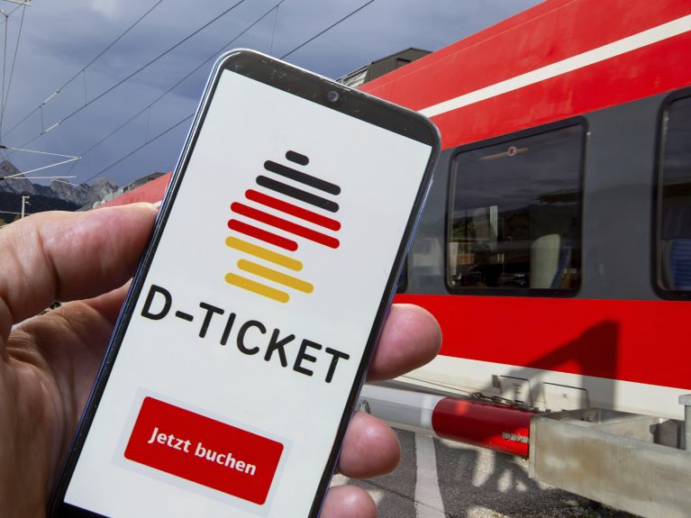 The Deutschlandticket can easily be downloaded to your phone. 