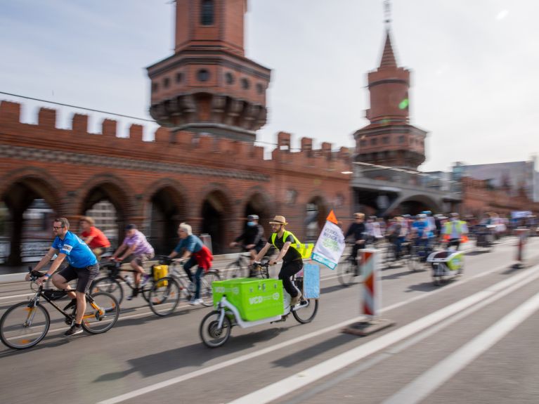 Ciclistas em Berlim: Novas oportunidades na crise do coronavírus 